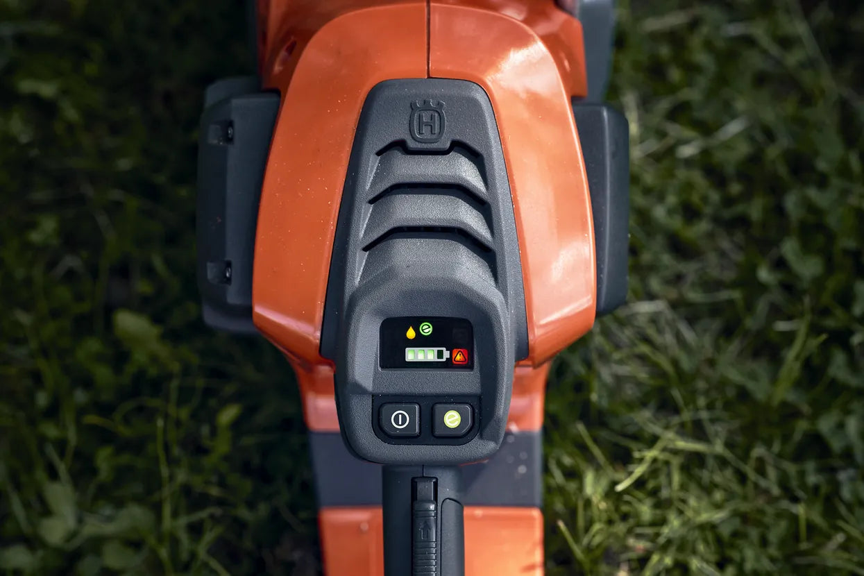 Husqvarna 542i XP® Battery chainsaw - Skin Only